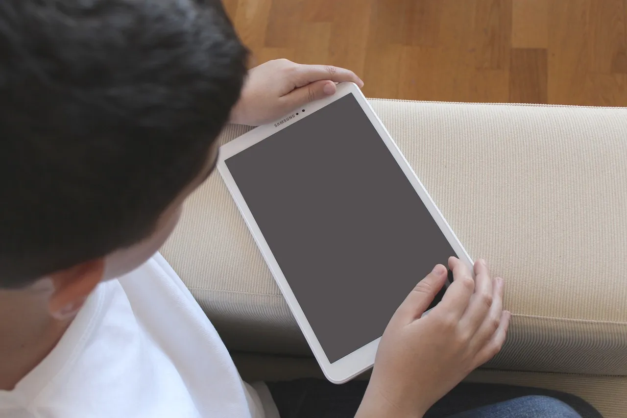 kid, tablet, playing, technology, wifi, lifestyle, gadget, current, mobile device, mobile phone, millennial, child with tablet, guy, samsung, addiction, young, child playing, consult, tablet, wifi, wifi, wifi, wifi, millennial, samsung, addiction, addiction, addiction, addiction, addiction