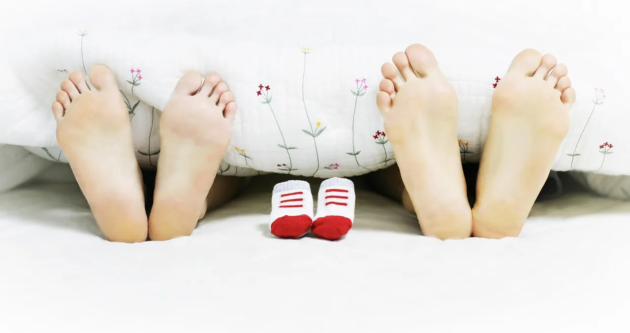 pregnancy, full term, birth, married couple, feet, love, baby, pregnant, spouse, husband, pregnancy, pregnancy, pregnancy, pregnancy, pregnancy, pregnant, pregnant