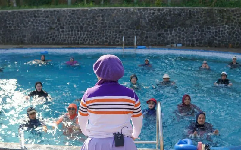 Czy w ciąży można uprawiać aqua aerobik? Bezpieczeństwo, korzyści i praktyczny przewodnik dla przyszłych mam